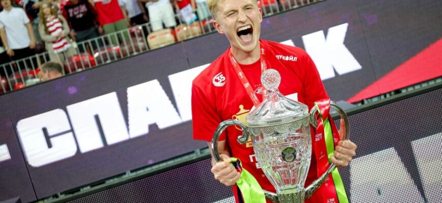Ruslan Litvinov "Spartak" chempionligi uchun sochlarini qisqa kesishga tayyor