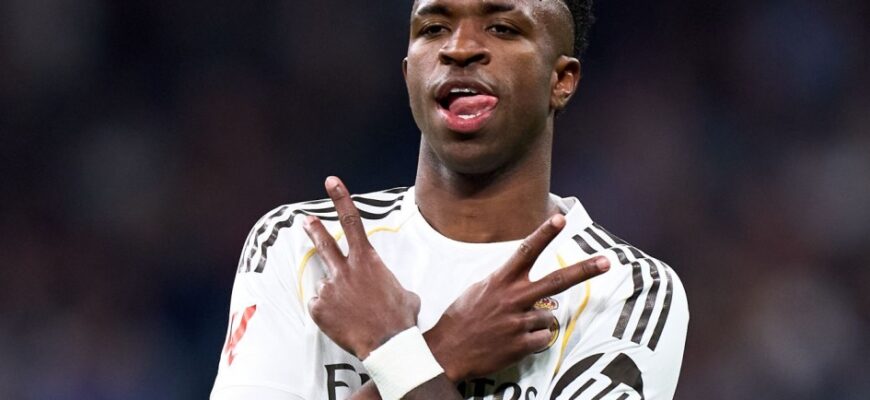 Vinicius "Real Madrid" bilan shartnomani uzaytirdi — Romano Alvarez